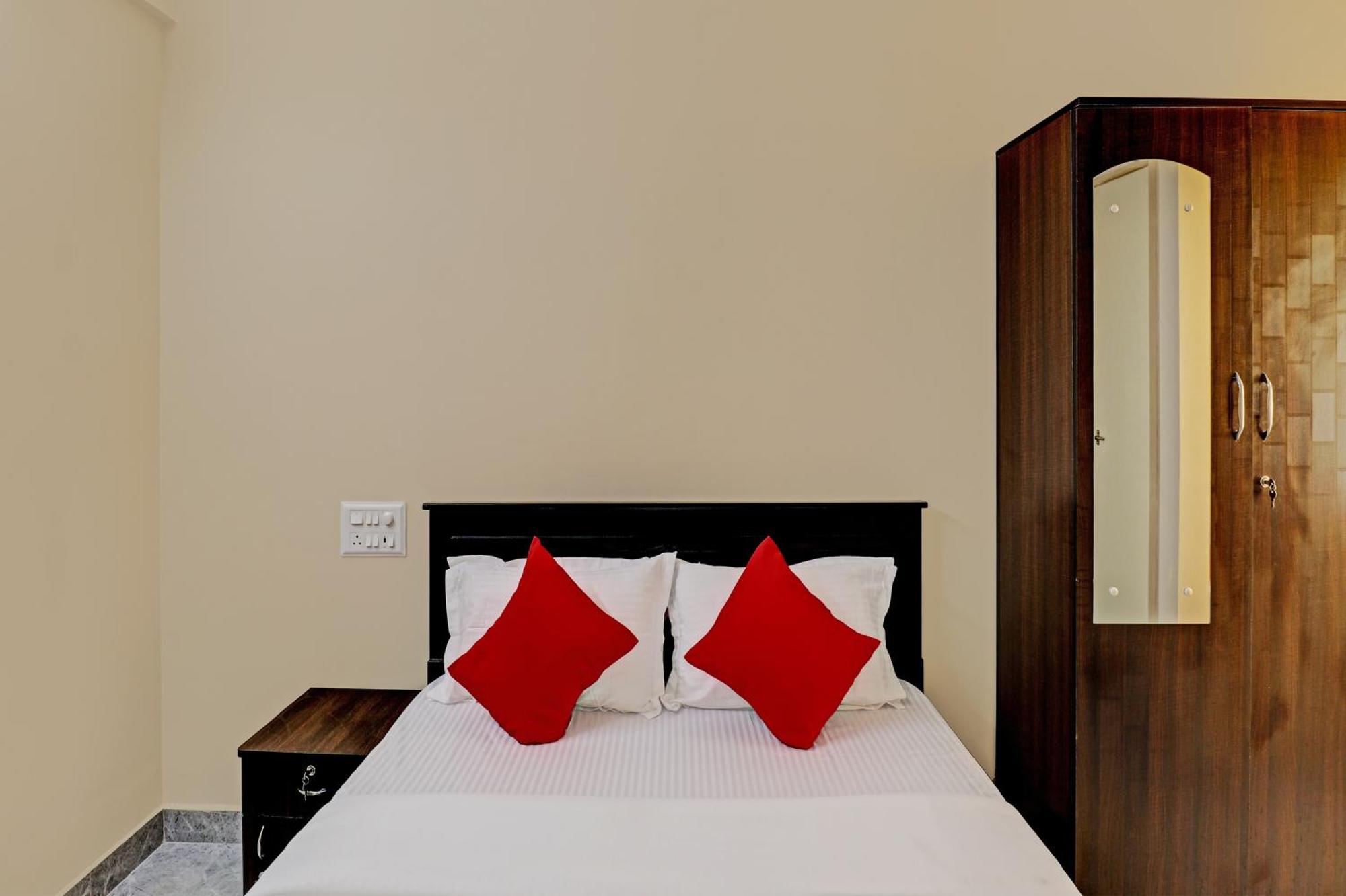 Oyo Flagship 81483 Manyatha Inn Service Apartment Bangalore Eksteriør billede