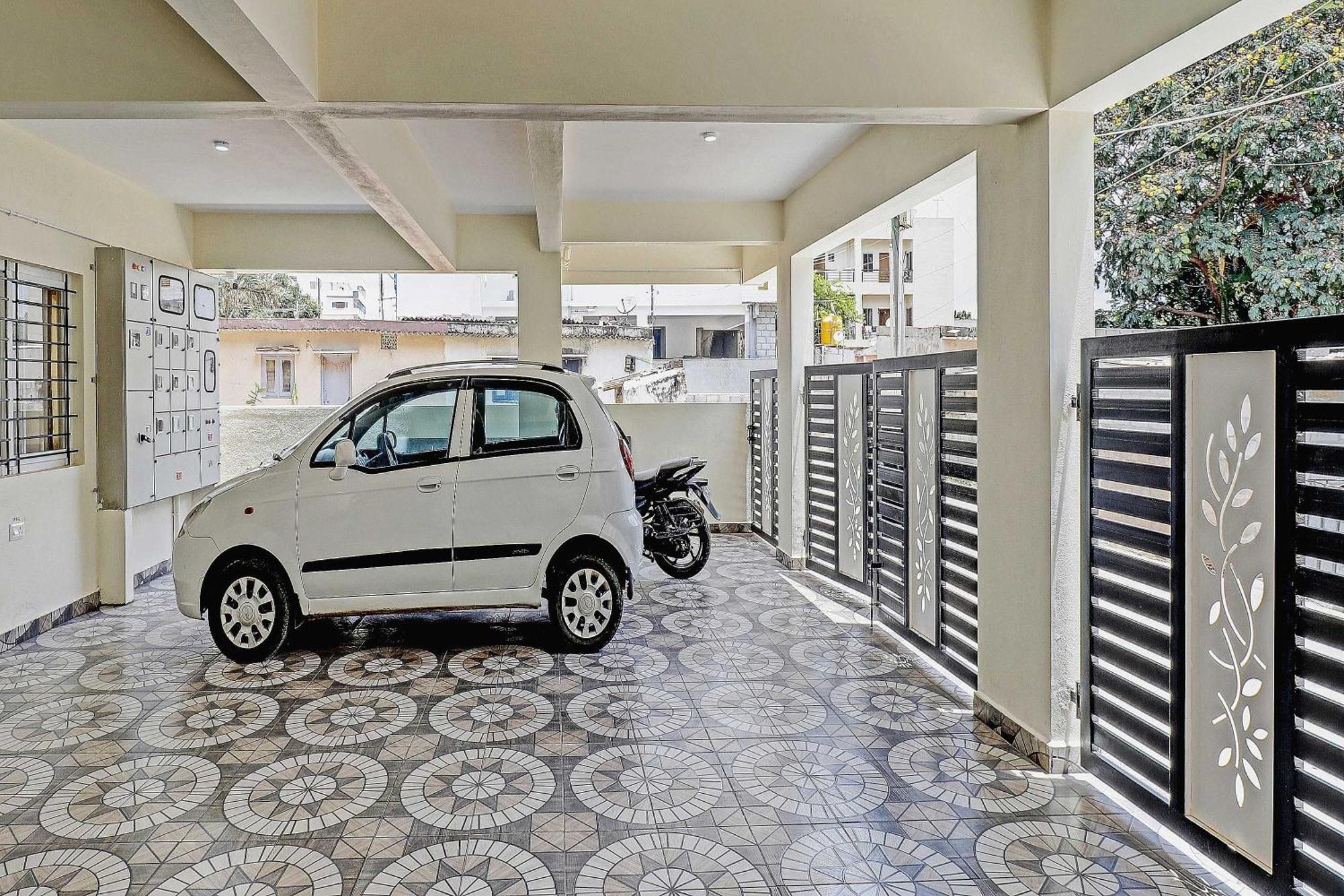 Oyo Flagship 81483 Manyatha Inn Service Apartment Bangalore Eksteriør billede